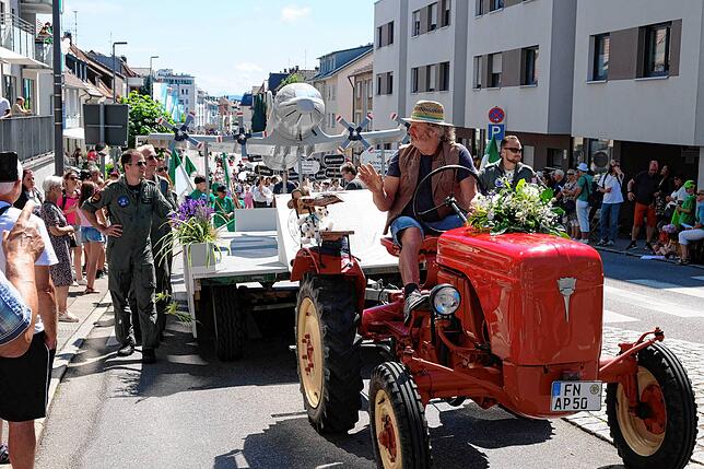 Bild 11: Bilder vom Seehasen-Umzug in Friedrichshafen – Teil 2