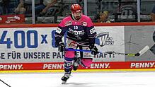Nach fünf Jahren in Oberbayern trägt Mirko Höfflin nun wieder das Trikot der Schwenninger Wild Wings.