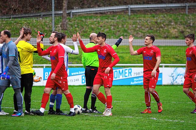 Bild 2: SG Stühlingen/Weizen II gewinnt Spitzenspiel mit 2:0 gegen SC Lauchringen – und wir haben Fotos!
