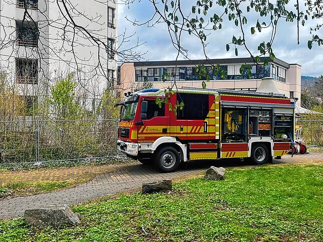 Brand in der ehemaligen Eggbergklinik im Kurgebiet in Bad Säckingen am 6. April 2022.