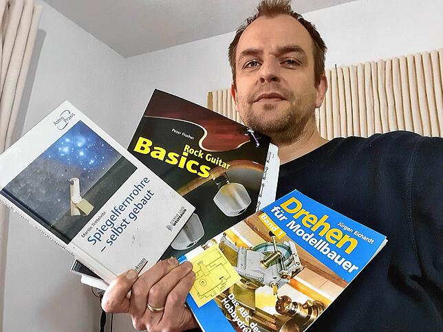 Jens fröhlich steht auf Sachbücher.