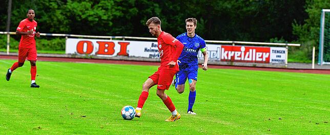 Bild 22: Neuer Spitzenreiter FC Tiengen 08 besiegt den TuS Efringen-Kirchen mit 4:1 &ndash; und wir haben Bilder!