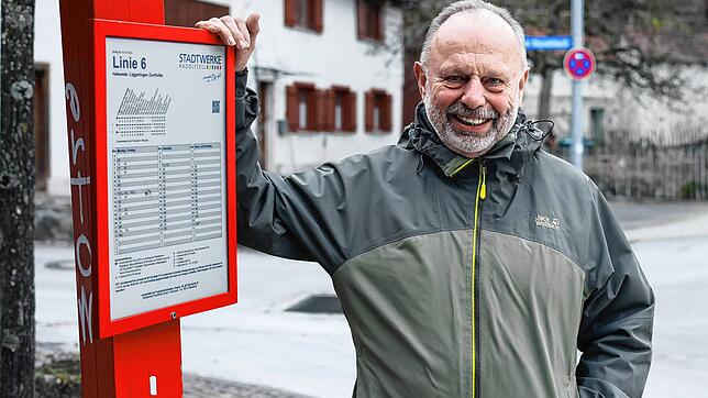 Er will sich im laufenden Jahr mit dem Ortschaftsrat für eine weitere Bushaltestelle in Liggeringen einsetzen: Ortsvorsteher Hermann ...