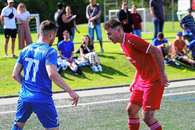 Bild 12: Unsere große Bildergalerie vom Derby zwischen dem FV Möhringen und dem SV TuS Immedingen!