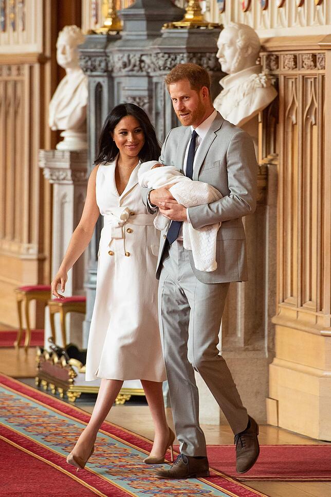 Herzogin Meghan und Prinz Harry zeigen ihren Sohn Archie.