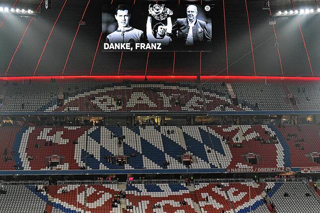 Bild 3: Bayern - Hoffenheim: So gedenkt München Franz Beckenbauer