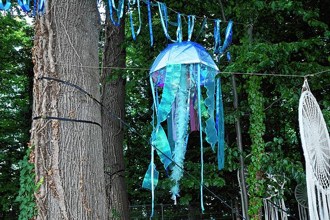 Bild 36: Konstanzer feiern bei Elektro-Liebe im Wald am Hörnle – hier gibt‘s die Bilder
