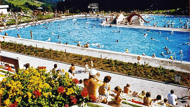 Ein historisches Bild des Tennenbronner Freibads. Bild: Stadtarchiv Schramberg