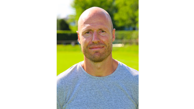 Oliver Hennemann würde mit dem 1. FC Rielasingen-Arlen auch gerne auf dem Rasen trainieren.