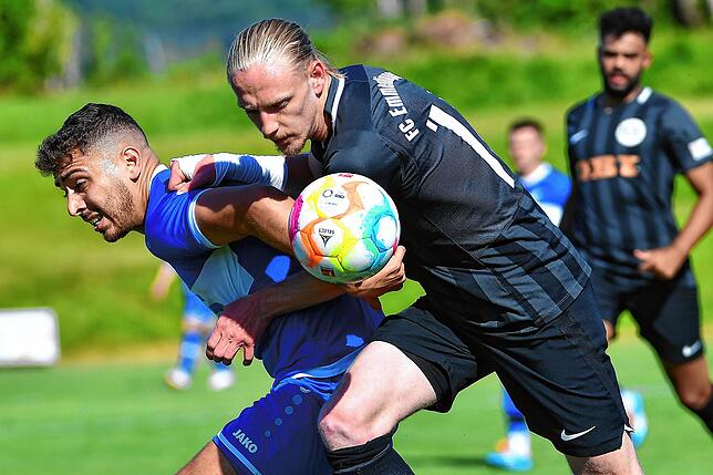 Bild 32: FC Erzingen steigt nach 3:2 gegen FC Emmendingen in die Landesliga auf &ndash; wir haben Bilder!