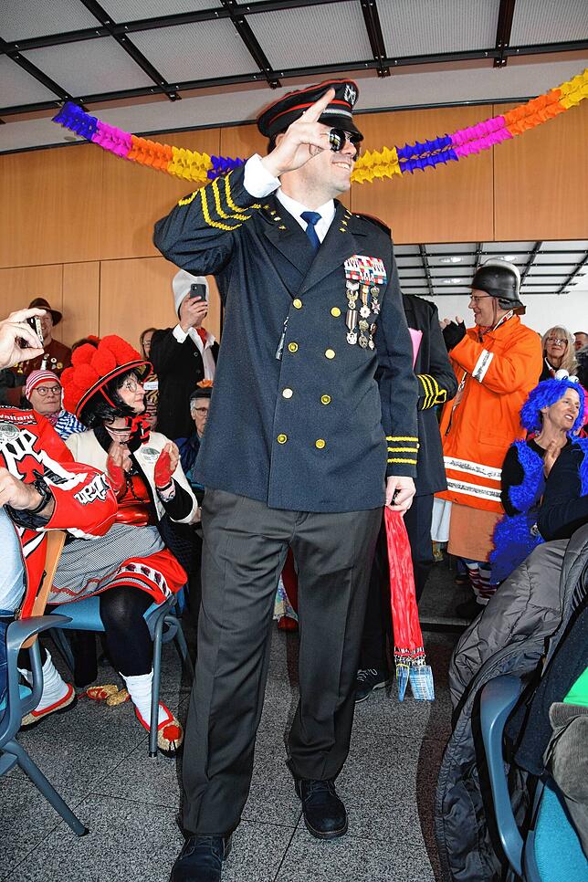 Bild 26: Bilder vom Weilheimer Narrengericht: Fasnet in voller Farbenpracht erleben