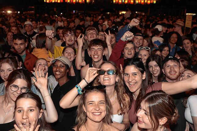 Bild 23: Campus Festival 2024 - Bilder von Juli, Juju und ihren Fans
