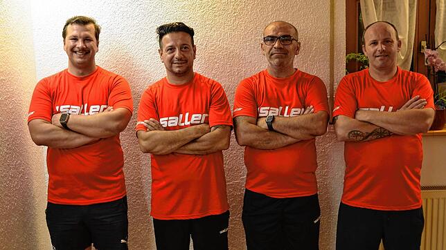 Neues Trainer-Team: Die Reserve des FC Tiengen 08 hat ein neues Trainer-Team formiert. Von links Athletik-Trainer Vitor Goncalves Lopes ...