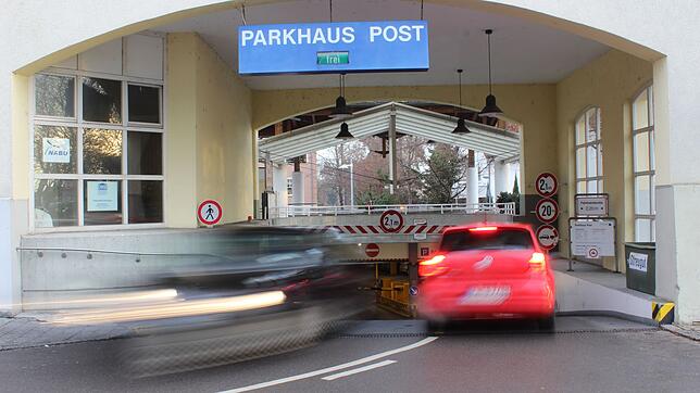 Die Sanierungsarbeitem am Parkhaus Post werden ab Oktober fortgesetzt. Die Bauarbeiten sollen noch vor der Adventszeit beendet sein.