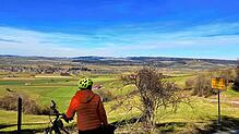 Herrliches, weites Panorama: Toller Blick von Schächer auf dem Fürstenberg über die Baar.