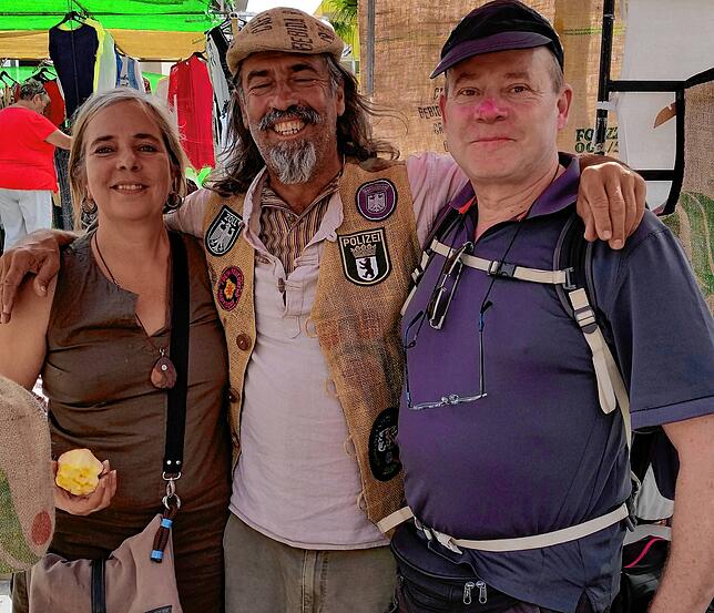 Christian Amann (rechts) auf Besuch bei Eddy Reiser und Silke Killmer, als sie noch auf Teneriffa lebten. Der Markdorfer hat nun eine ...