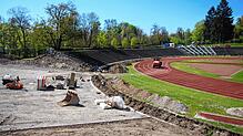 Im Bodensee-Stadion wird im April 2024 eifrig gearbeitet. Die Sanierungsmaßnahmen sollen pünktlich zum Campus-Festival fertiggestellt sein.