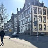 Am Rheinsteig soll im Herbst 2025 eine Dunkelampel installiert werden. Wer diese Ampel drückt, kann die Straße überqueren und durch die ...