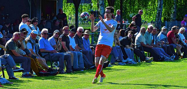 Bild 21: SV Jestetten gewinnt Kellerderby mit 2:1 gegen den FC Hochrhein – und wir haben Fotos!