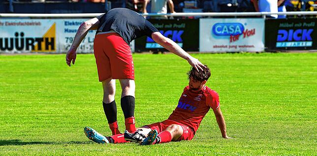 Bild 8: SC Lauchringen steigt nach 0:3 gegen Spvgg. Wutöschingen in die Kreisliga B ab &ndash; wir haben Bilder!