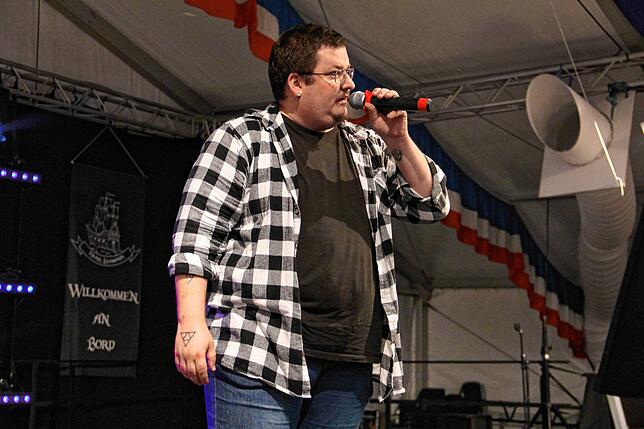 Bild 6: Die schönsten Bilder des Chilbi-Karaoke