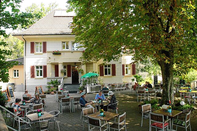 Das gemeindeeigene Gasthaus Waldheim ist ein beliebtes Ausflugslokal.