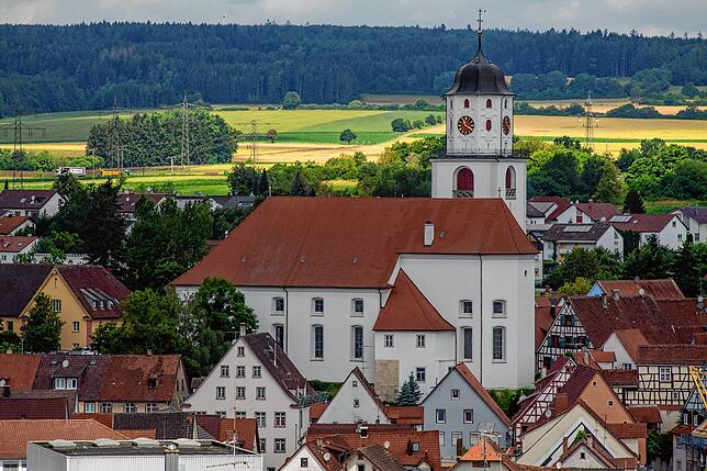 Die Barockkirche St. Martin ist zusammen mit dem Zimmernschloss das Wahrzeichen von Meßkirch. Sehenswert sind insbesondere die ...