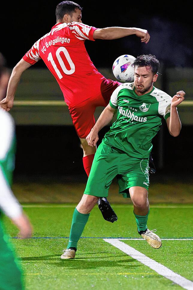 Bild 2: FC Bergalingen II gewinnt Kellerduell gegen Schlusslicht SV Waldhaus II mit 3:2 – wir haben Fotos!