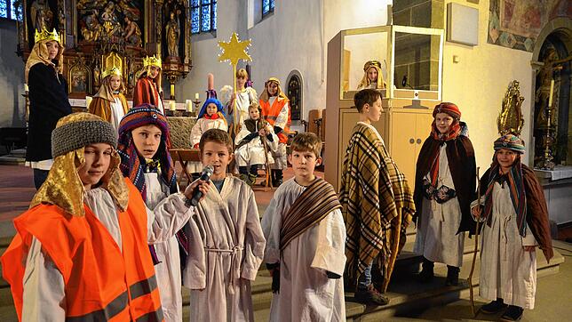 Damals waren Abstände und Maske tragen noch kein Thema: An Weihnachten 2019 hatten die Kinder in der Markdorfer Kirche St. Nikolaus ...