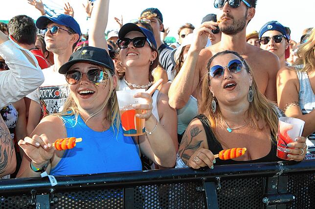 Bild 33: Bilder vom Soutside 2022: So feierten die Fans am Samstag auf den Konzerten