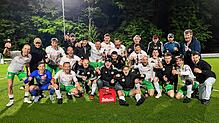 Meisterjubel: Die Spvgg Andelsbach ist nach dem 3:1-Erfolg im Nachholspiel beim FC Bergalingen II nicht mehr einzuholen. Trainiert wird ...