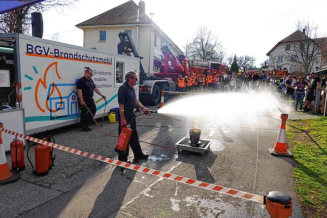 Bild 16: Buntes Programm zur „Langen Nacht der Feuerwehr“
