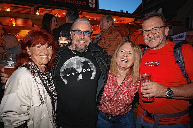 Bild 35: Wollmatinger Dorffest 2025: Wilde Engel bringen Stimmung und Partyfeeling pur
