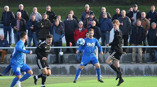 Bild 4: Tabellenführer SV 08 Laufenburg siegt 5:2 beim Verfolger FC Erzingen und wir haben die Bilder