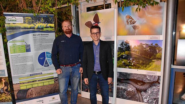 Jakob Steffen vom Landschaftserhaltungsverein (links) freut sich wie Bürgermeister Benjamin Mors über die positive Resonanz zur ...