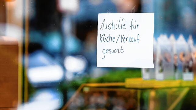 Trotz guter Buchungszahlen ist die Lage in der Gastronomie zu Beginn der Sommerurlaubszeit wegen des massiven Personalmangels spürbar ...
