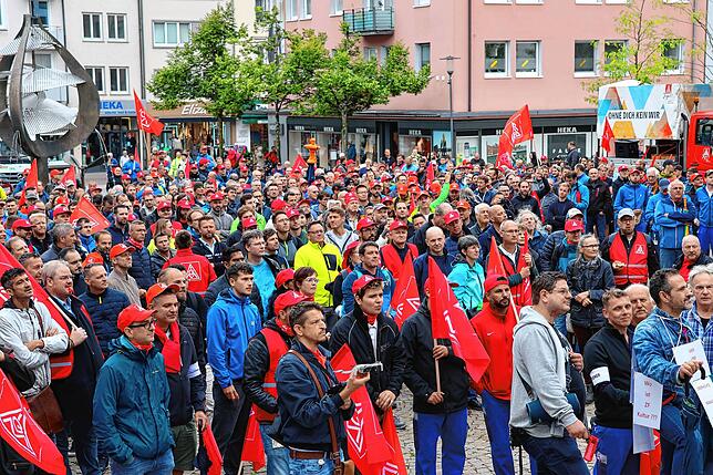 Bild 21: ZF Friedrichshafen: Bilder vom Protestmarsch gegen den Stellenabbau