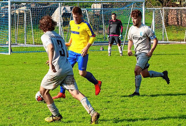 Bild 33: Der TuS Stetten siegt beim FV Degerfelden deutlich mit 7:1 &ndash; und wir haben die Bilder!