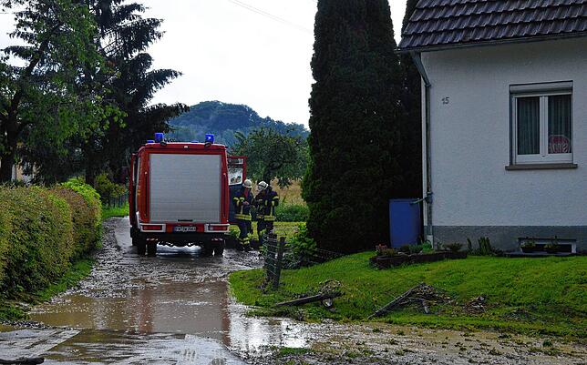 Bild 21: Bilder vom Unwetter in Markdorf: Evakuierung des Campingplatzes