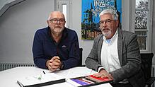 Die kurzfristige Einführung des Wohngelds Plus stellt auch Jürgen Herbst (links) und Alfred Kaufmann (rechts) vom Sozial- und Jugendamt ...