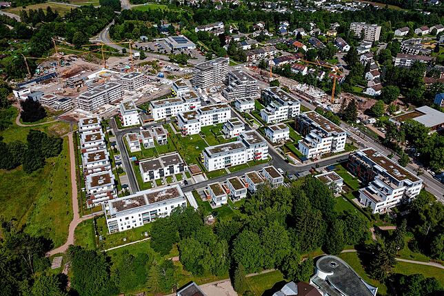 Blick auf das ehemaligen Krankenhausareal in Villingen – aufgenommen im Juli 2021. Hier entstand viel neuer Wohnraum. Und es wird ...