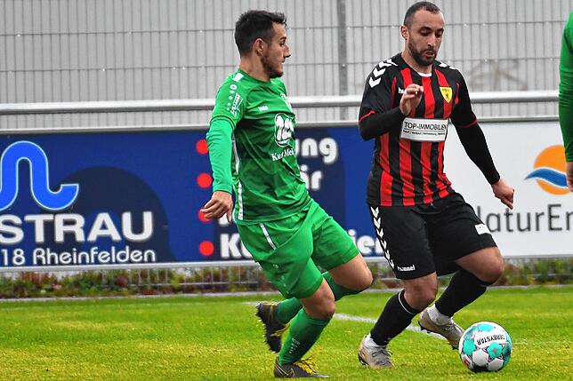 Bild 24: FSV Rheinfelden bleibt mit dem 3:2-Erfolg gegen den FC Freiburg-St. Georgen auch im 13. Saisonspiel unbesiegt &ndash; und wir haben Bilder!