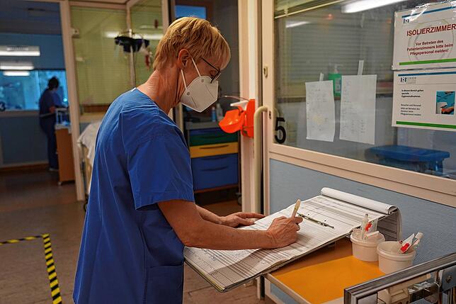 Pflegerin Heidrun arbeitet eigentlich in Spaichingen. Während der zweiten und dritten Welle half sie aber bereits auf der ...