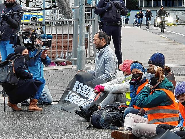 Empörung und Aufmerksamkeit: Darauf zielt die Letzte Generation mit ihren Protesten.