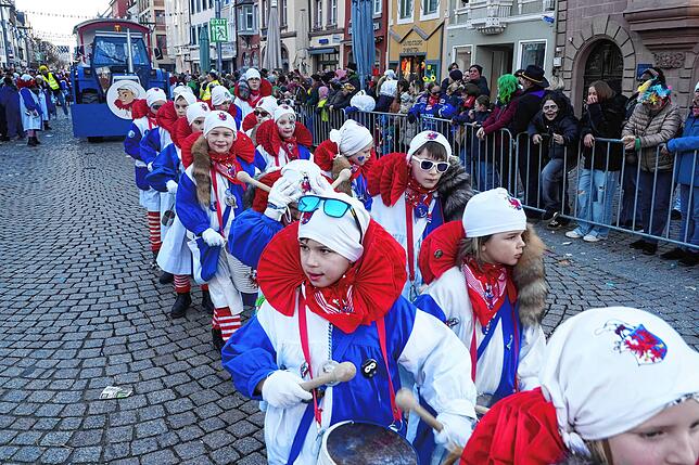 Bild 10: Gänsehautmomente beim Glonki-Umzug am Rosenmontag