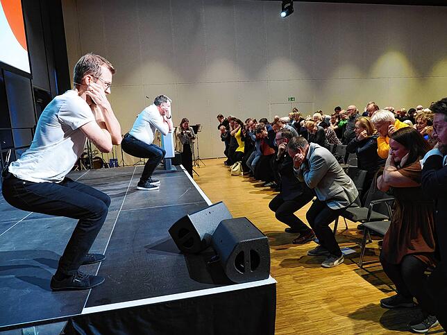 Die Gruppe Comedycation sorgt für das Kulturprogramm um einen beschwingten Abschluss.