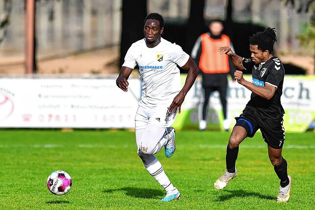 Bild 23: SV 08 Laufenburg verliert bei Spitzenreiter VfR Hausen mit 0:2 &ndash; und wir haben Bilder!