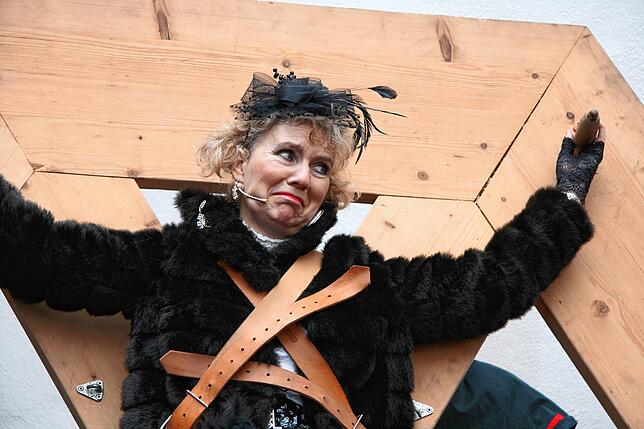 Bild 29: Petra Dorfmeister verurteilt! Die schönsten Bilder vom Tiengener Narrengericht (2)