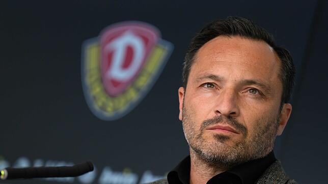 Thomas Brendel, Geschäftsführers Sport bei Dynamo Dresden, holt mit Faß ein Talent aus Hoffenheim.