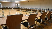 Der Ratsaal in Singen. Hier sollte am 3. Juni ein neuer AfD-Gemeinderat verpflichtet werden. Daraus wird erstmal nichts.